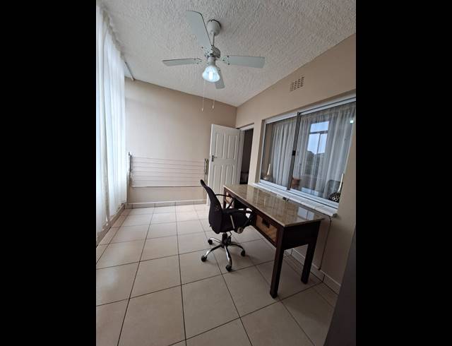 3 BEDROOM FLAT FOR SALE IN BLUFF